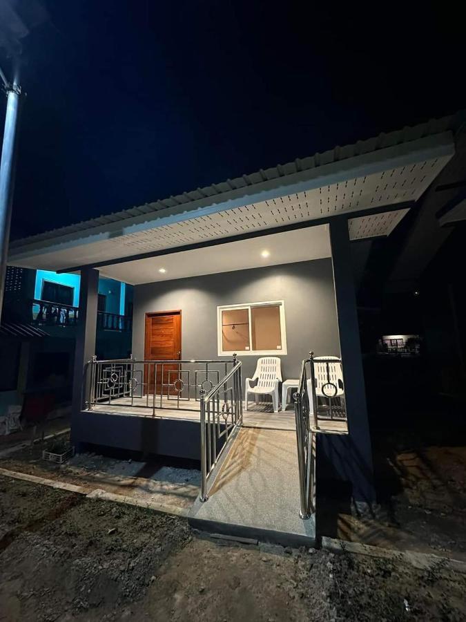 Pp. Valentine Bungalow Ko Phi Phi Exterior foto